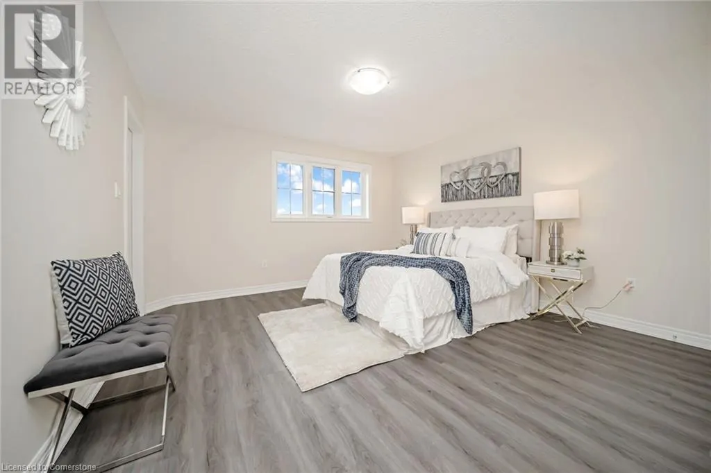 57 REDCEDAR Crescent