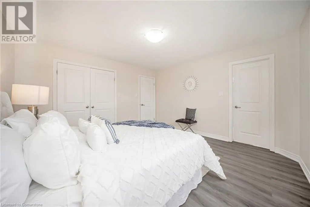 57 REDCEDAR Crescent
