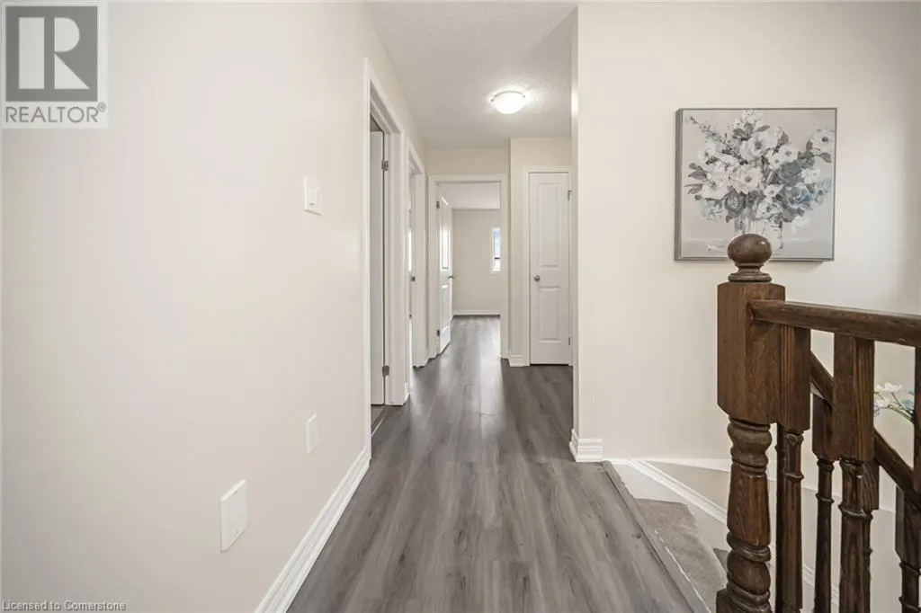 57 REDCEDAR Crescent