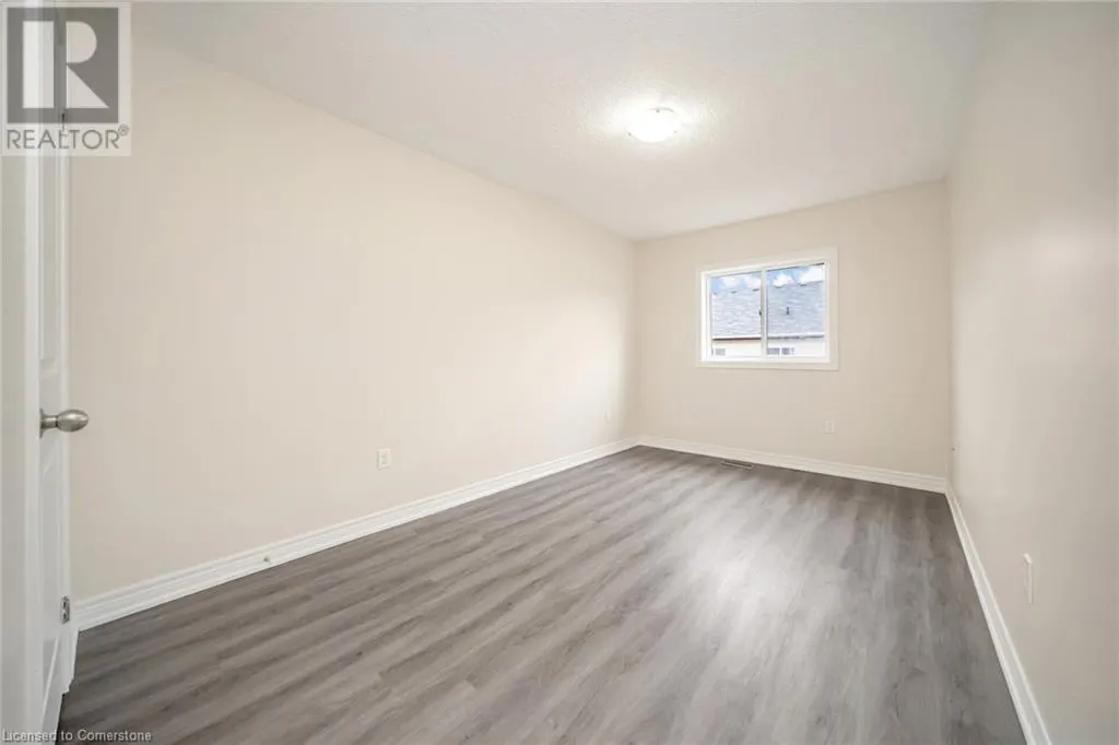 57 REDCEDAR Crescent
