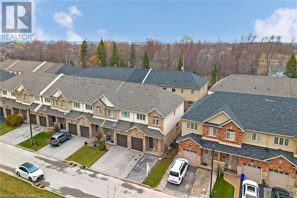 57 REDCEDAR Crescent
