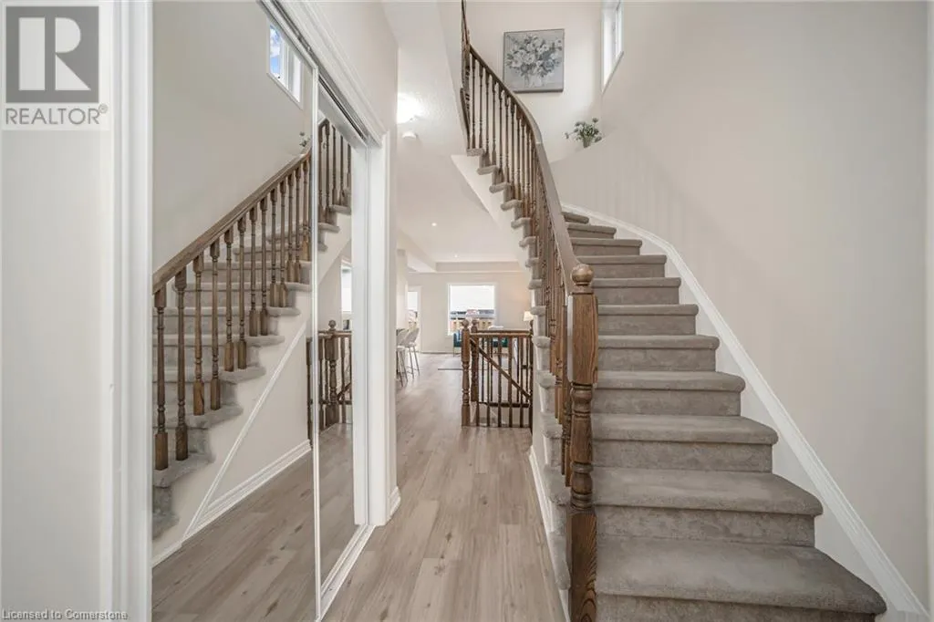 57 REDCEDAR Crescent