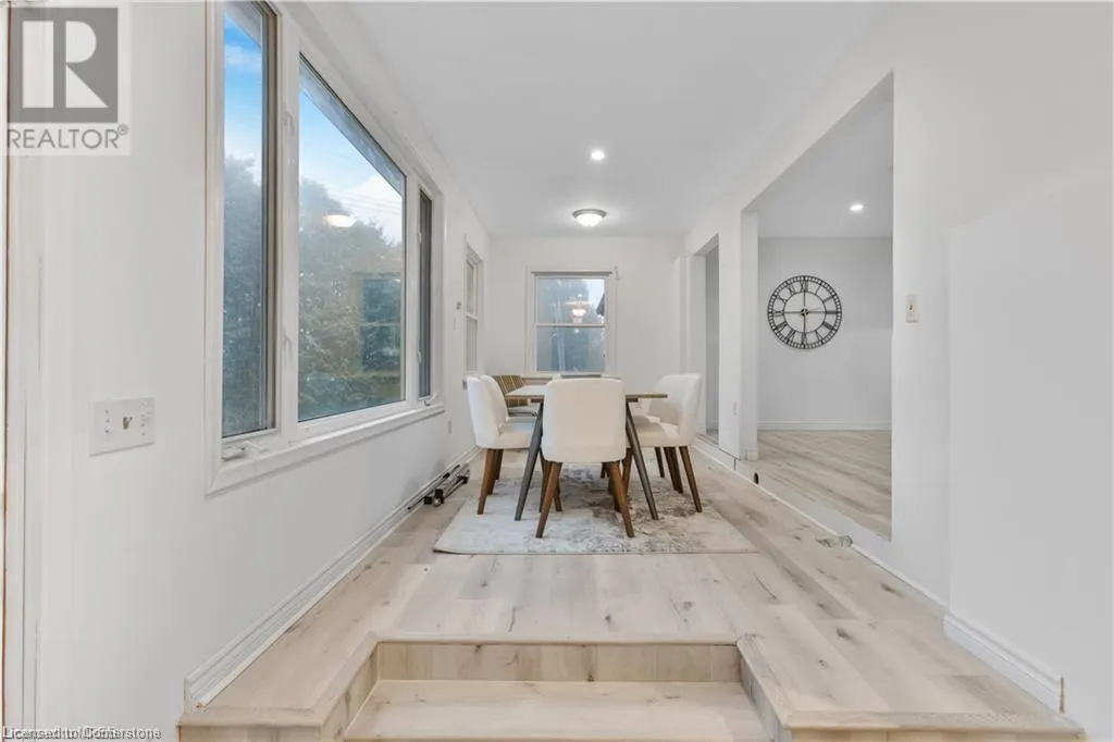 376 PHILIP Place