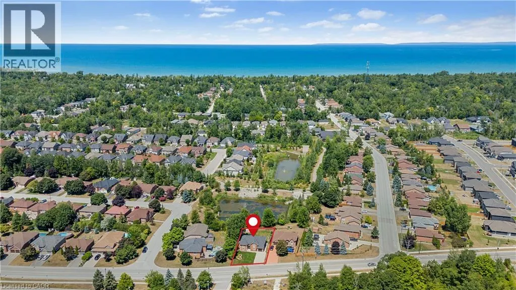 402 RAMBLEWOOD Drive
