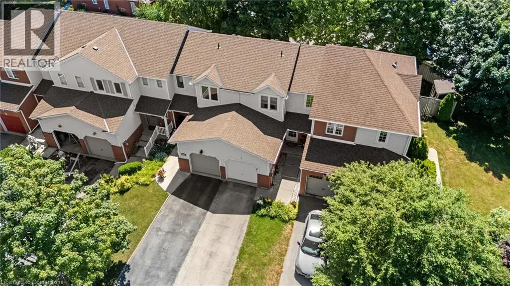 33 WALKER Court