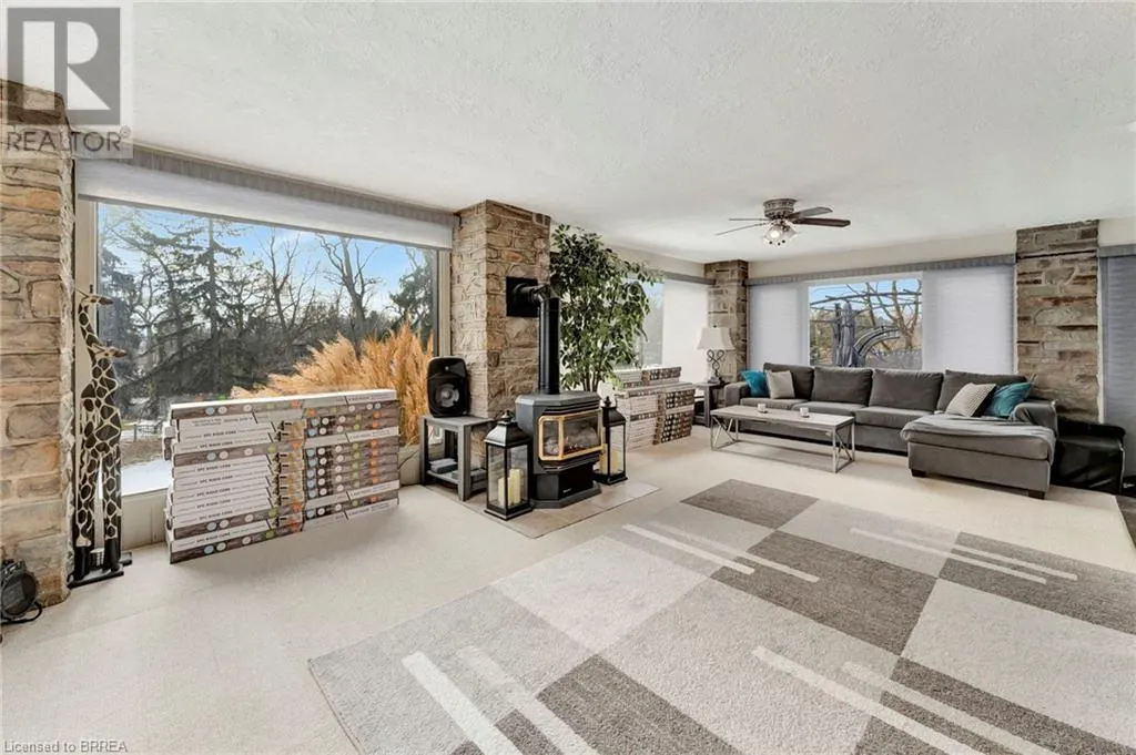 26 EVERGREEN HILL Road