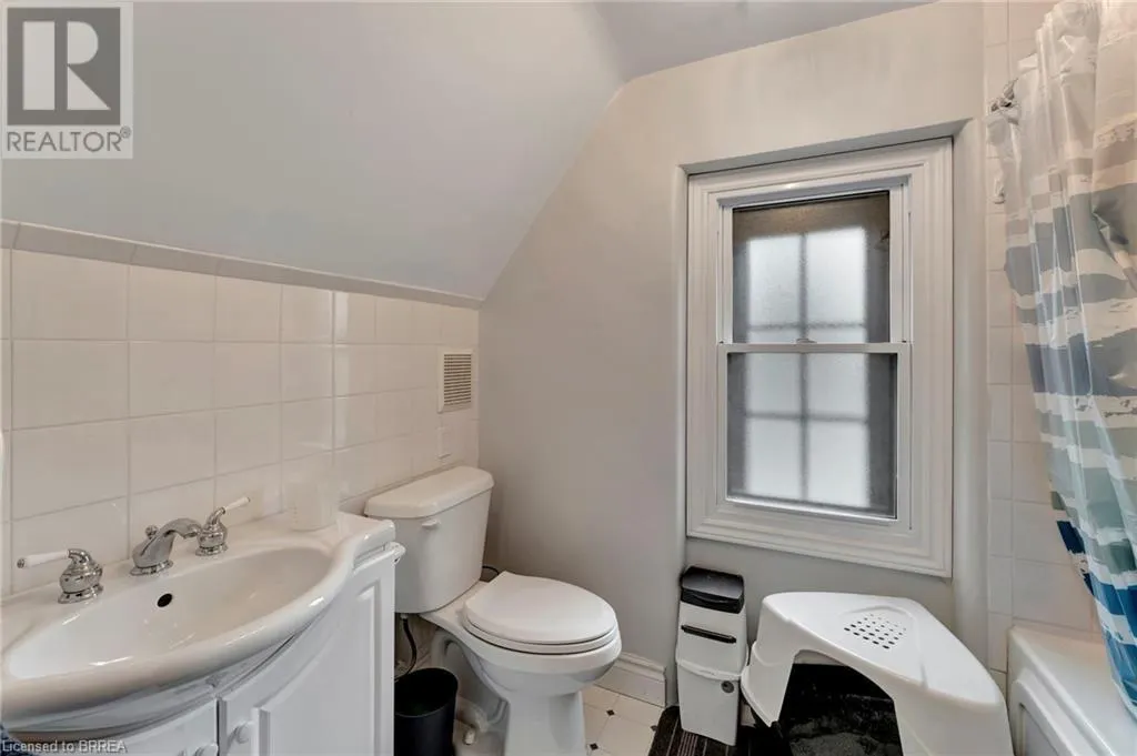26 EVERGREEN HILL Road