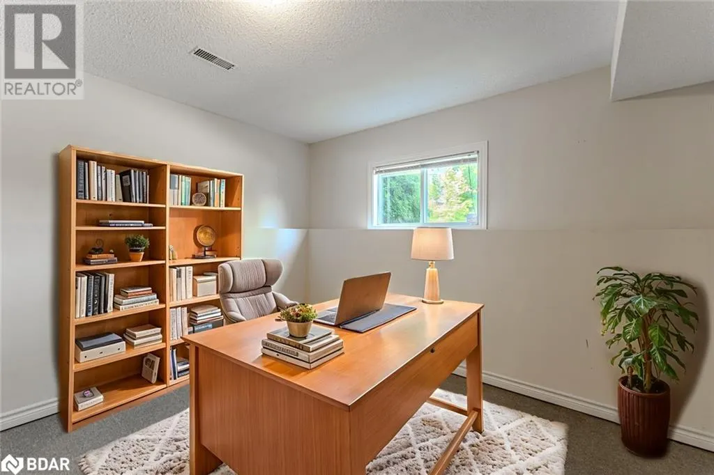 4 MAPLETON Avenue