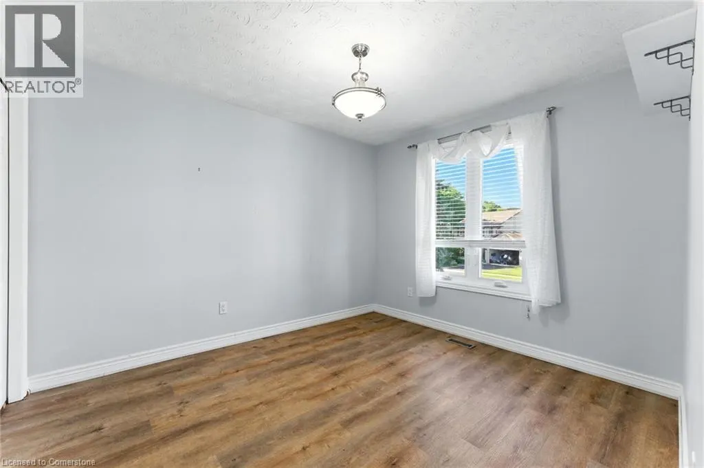 286 LLOYMINN Avenue