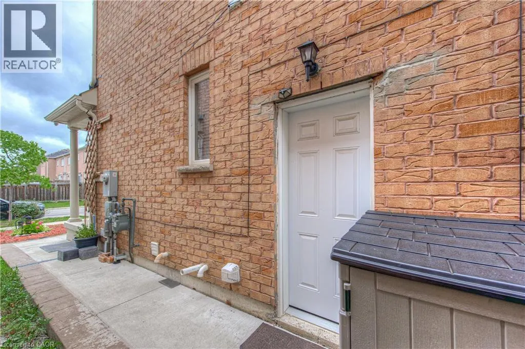 722 MEGSON Terrace