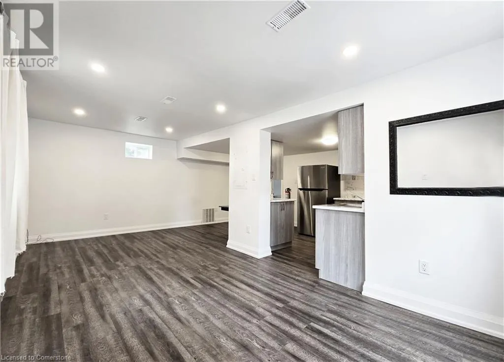 1 ROBINSON Street N Unit# MAIN FLR, #MAIN FLR