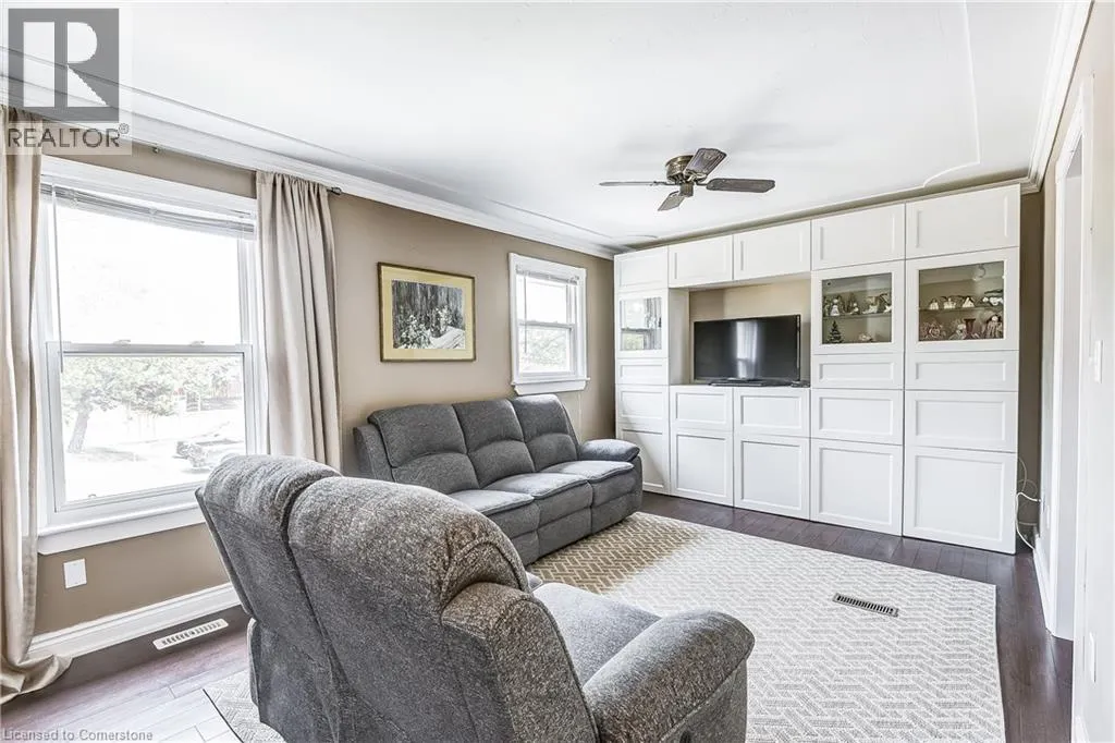 235 BRONTE Street S Unit# 69, #69