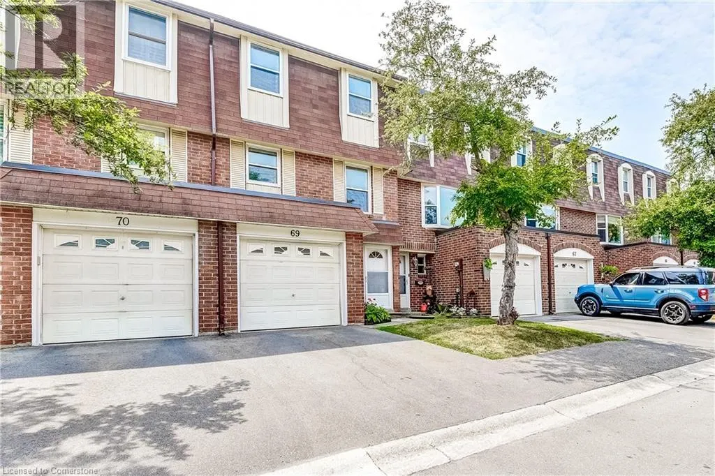 235 BRONTE Street S Unit# 69, #69