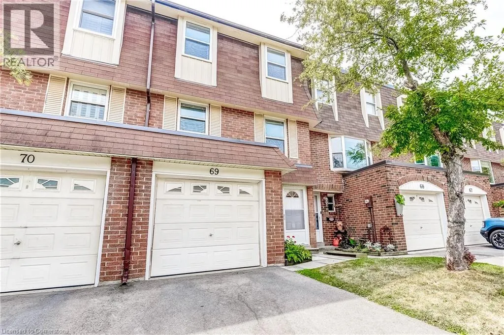 235 BRONTE Street S Unit# 69, #69