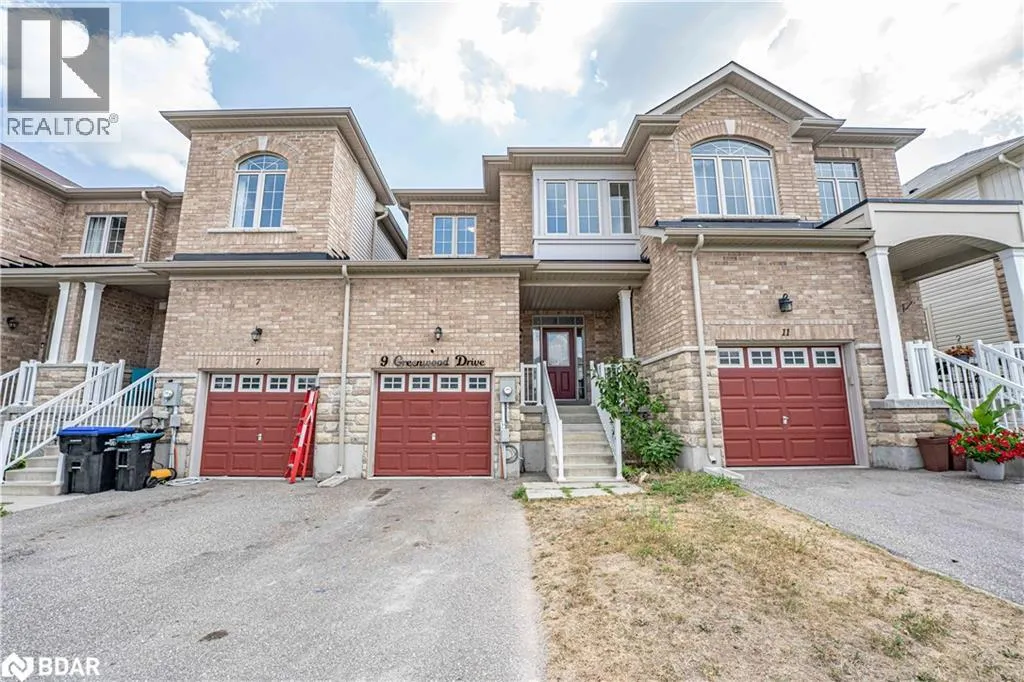 9 GREENWOOD Drive