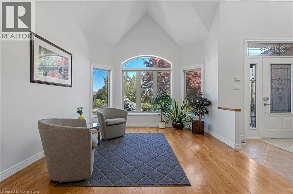 22 SHADELAND Crescent