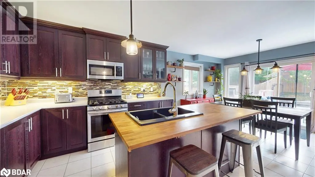 3086 EMPEROR DRIVE Drive