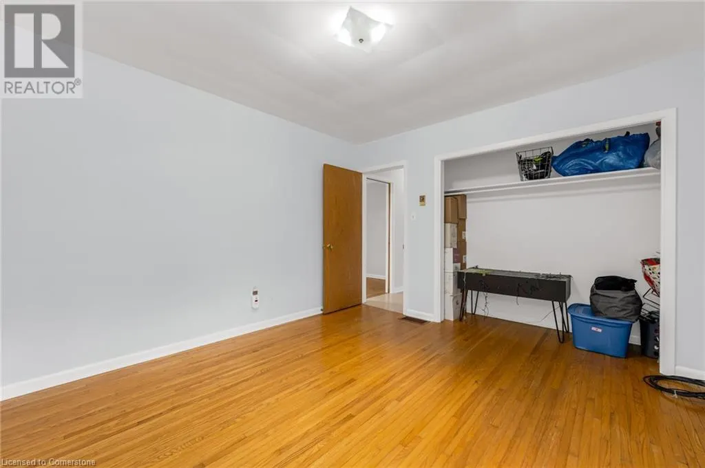 489 MEMORIAL Drive
