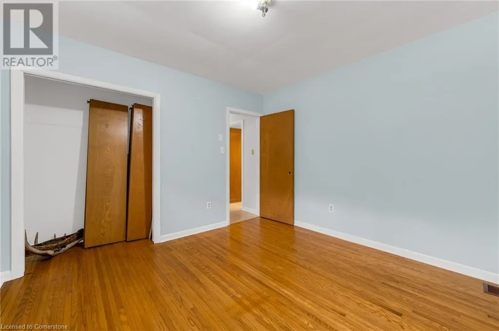 489 MEMORIAL Drive