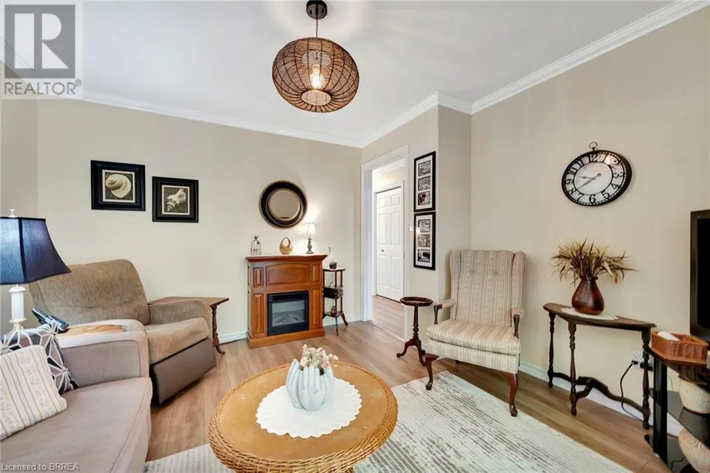 20 COURTLAND Drive Unit# 9, #9
