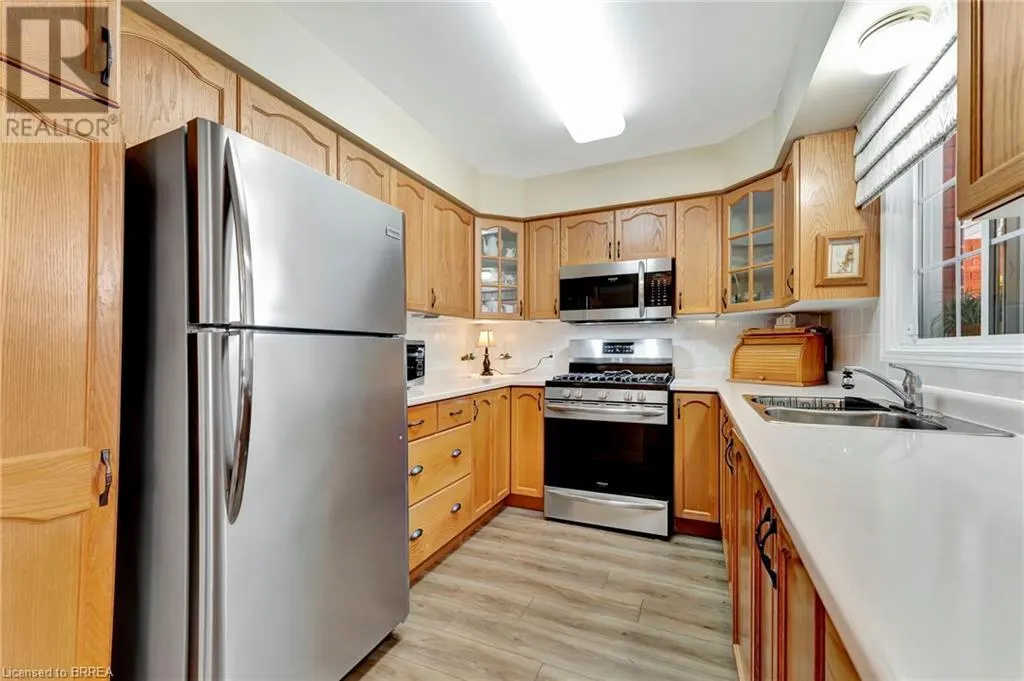 20 COURTLAND Drive Unit# 9, #9