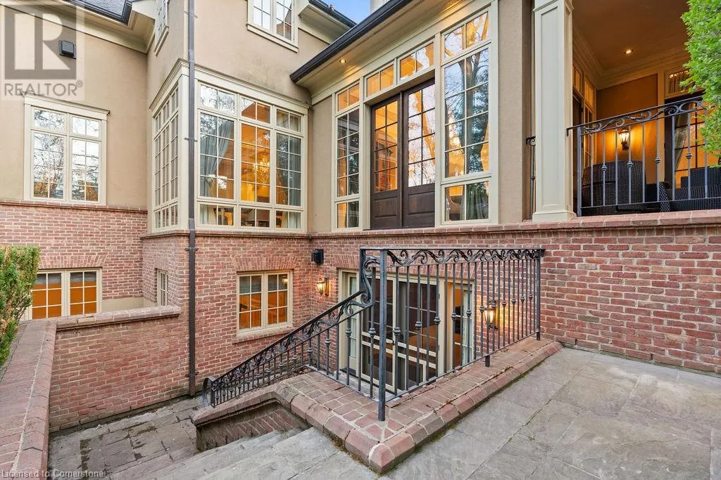 1081 ARGYLE Drive
