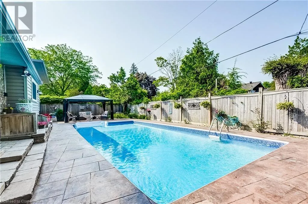 5203 BROUGHTON Crescent