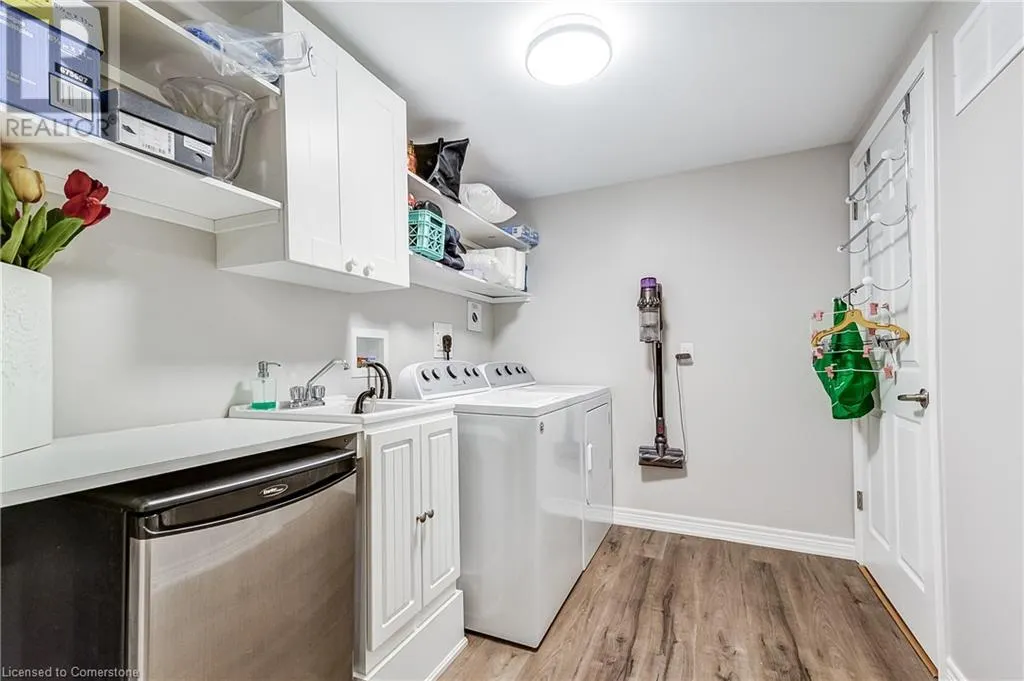 5203 BROUGHTON Crescent