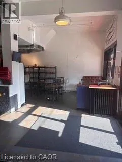 89 NORTH QUEEN EAST RONCESVALLES Avenue