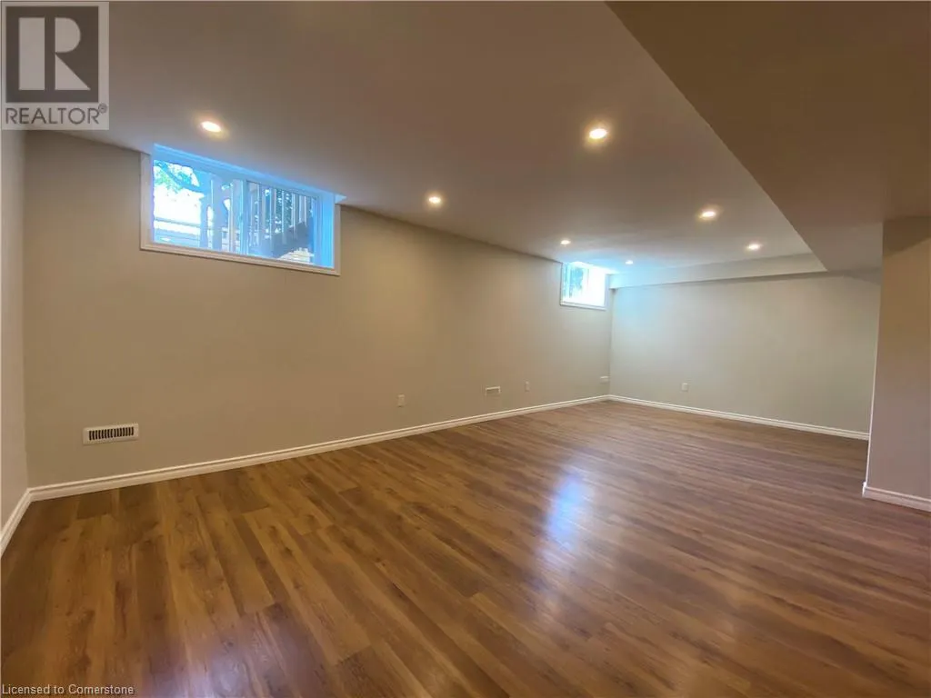44 WINDSOR Circle