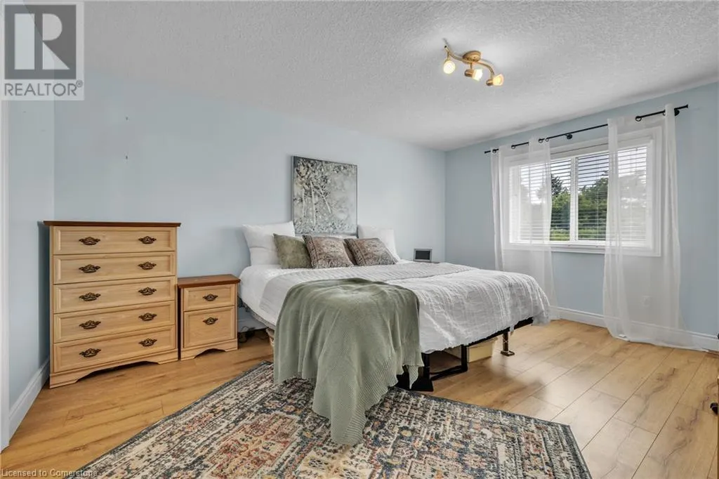 10 WESTVIEW Court