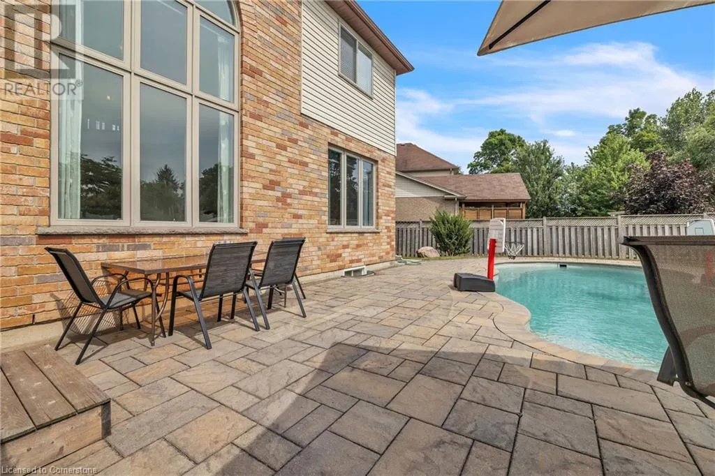 10 WESTVIEW Court