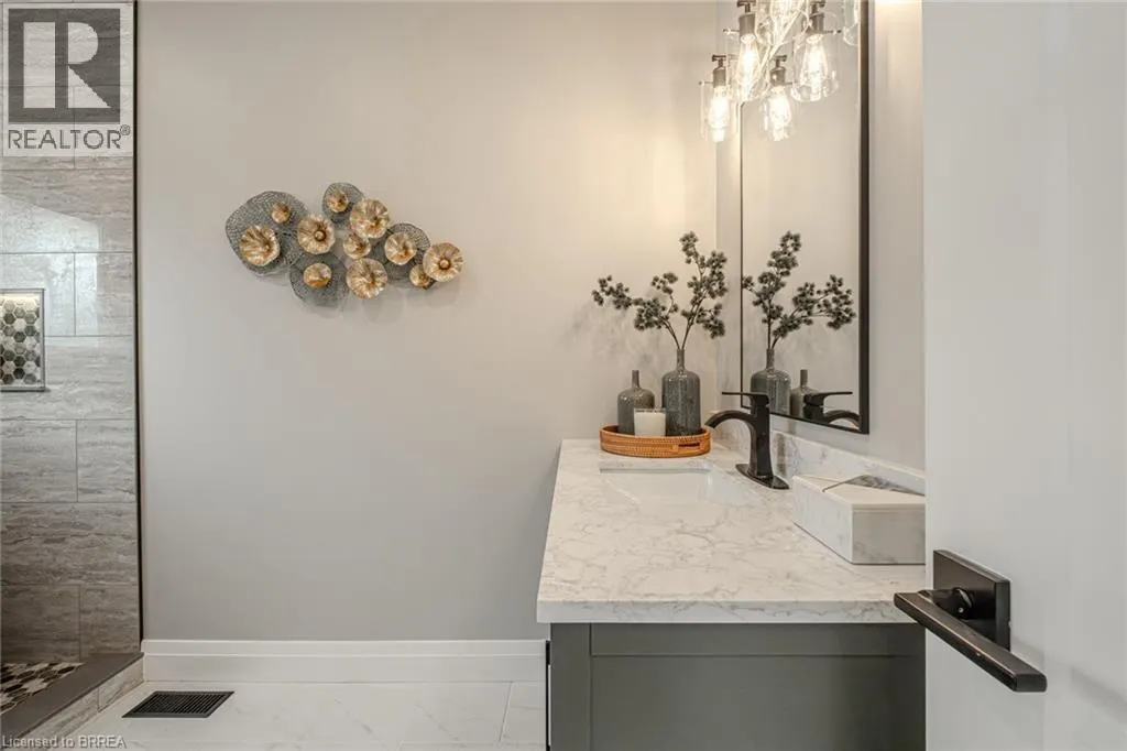 51 BROWN Street W