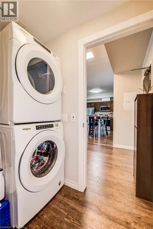 35 KINGSBURY Square Unit# 327, #327