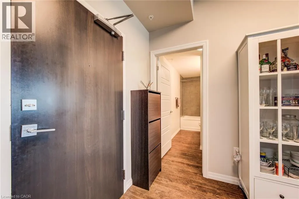 35 KINGSBURY Square Unit# 327, #327