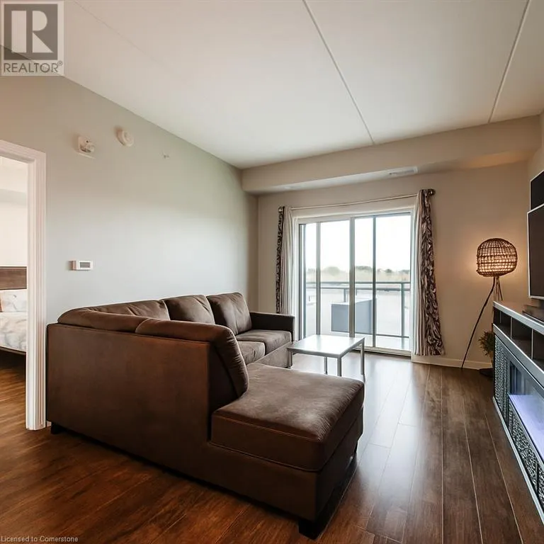 35 KINGSBURY Square Unit# 327, #327