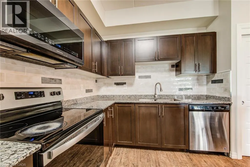35 KINGSBURY Square Unit# 327, #327