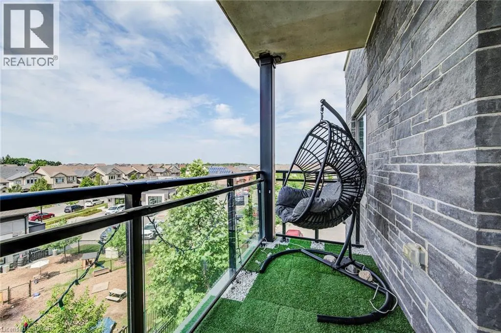 35 KINGSBURY Square Unit# 327, #327