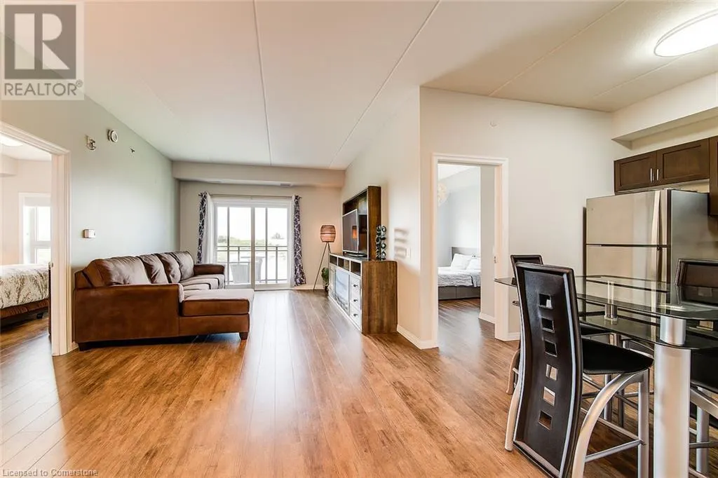 35 KINGSBURY Square Unit# 327, #327