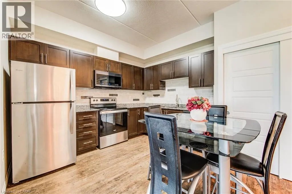 35 KINGSBURY Square Unit# 327, #327