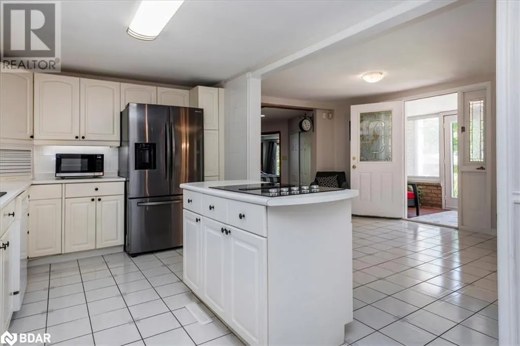 1512 CHAMPLAIN Road