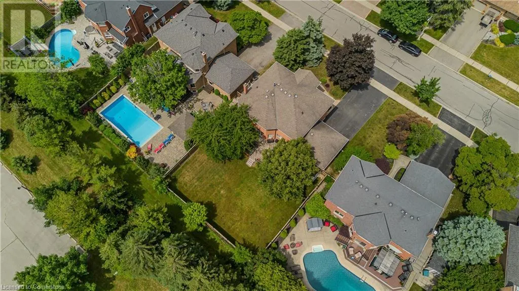 1352 WINTERBERRY Drive