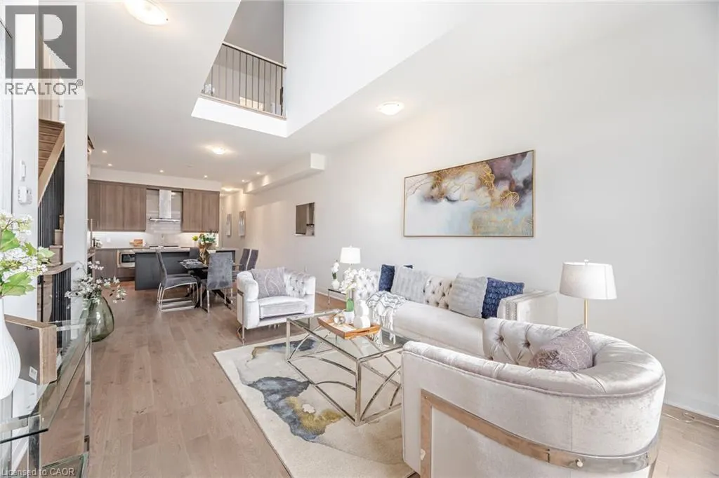 8 LOIS TORRANCE Trail