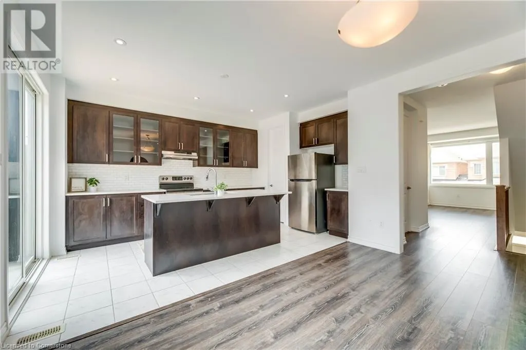 82 HUGUENOT Road