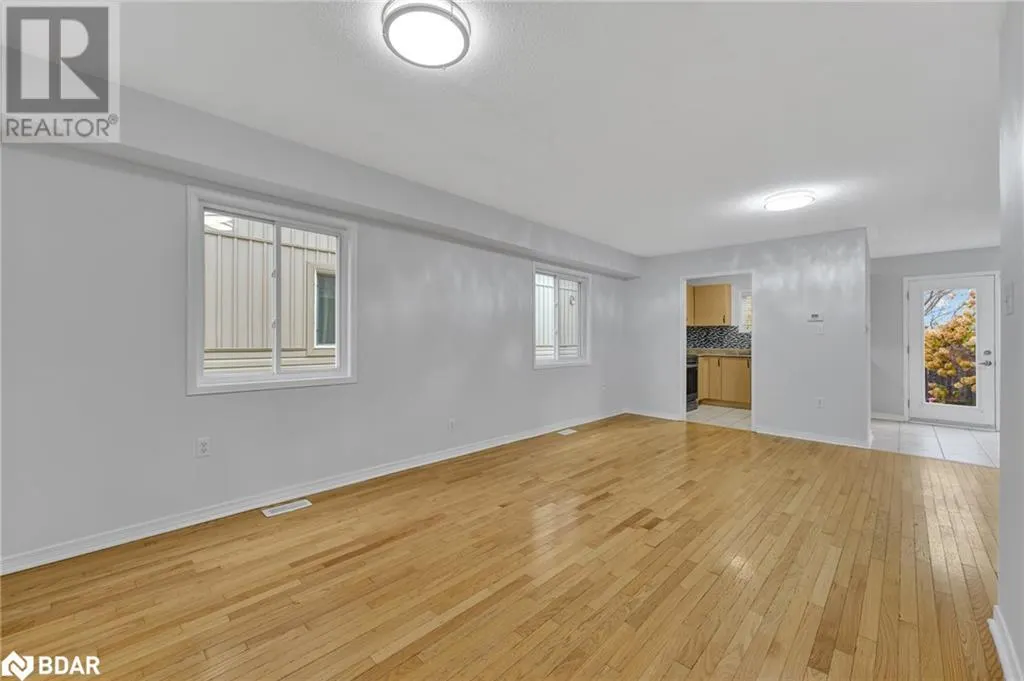 27 ADMIRAL Crescent