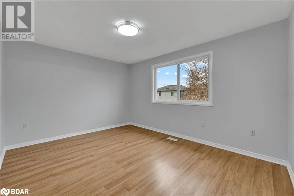 27 ADMIRAL Crescent