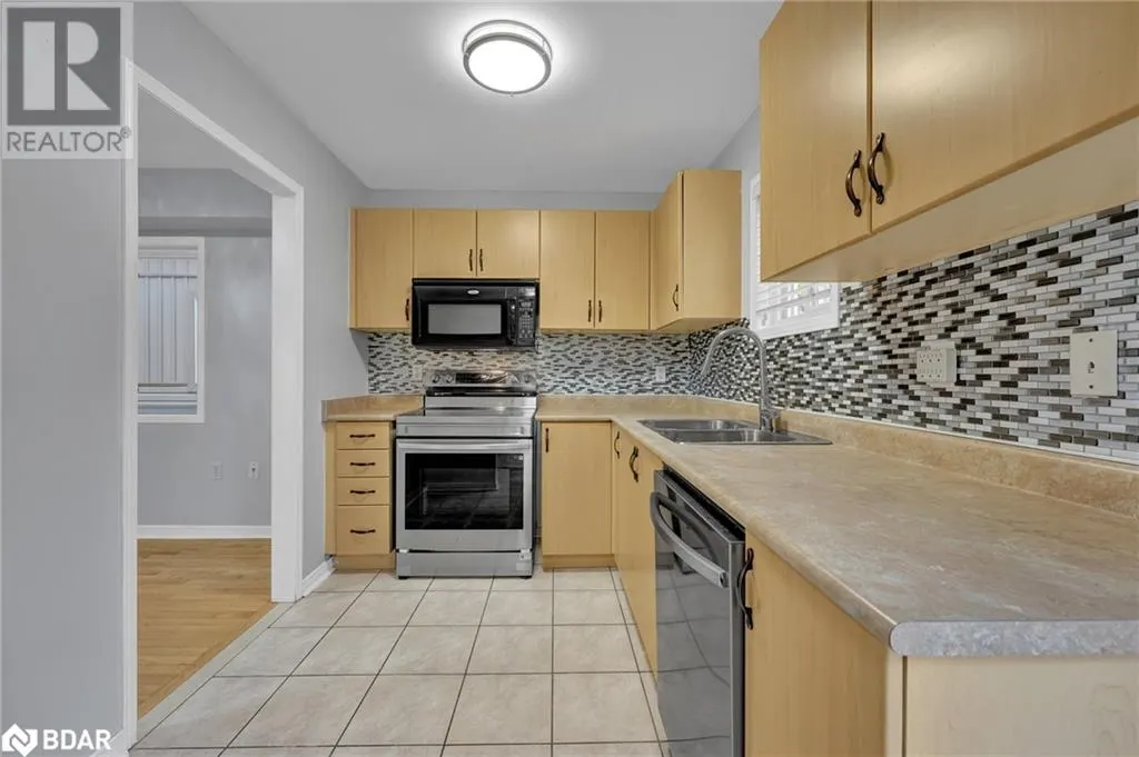27 ADMIRAL Crescent