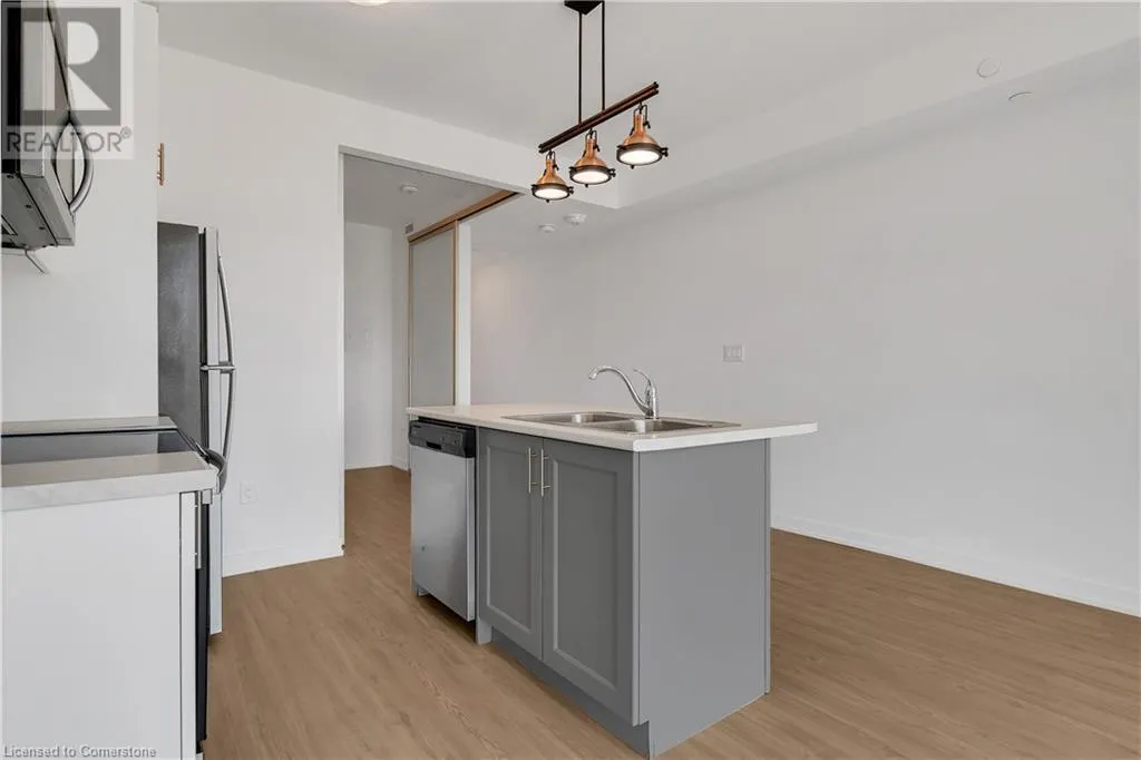 450 DUNDAS Street Unit# 319, #319