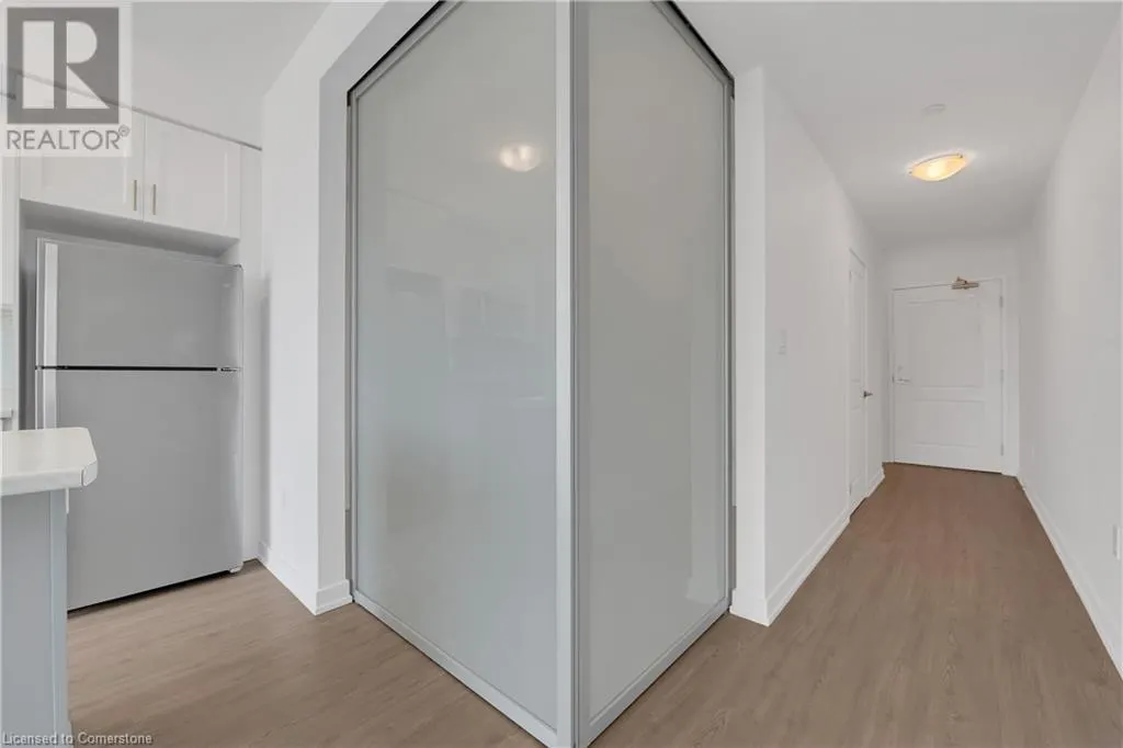 450 DUNDAS Street Unit# 319, #319