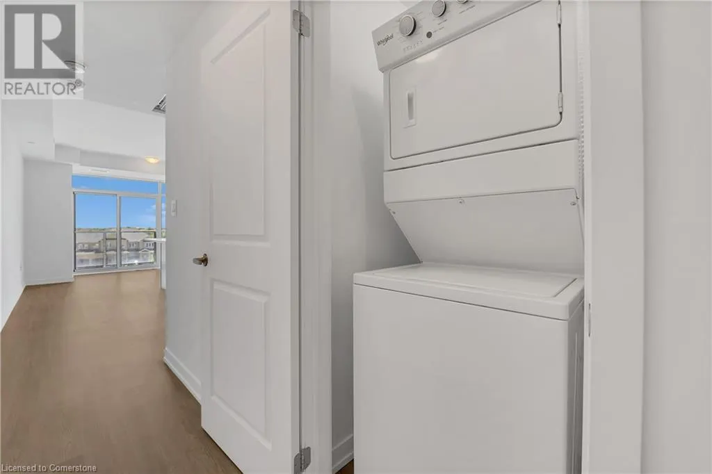 450 DUNDAS Street Unit# 319, #319